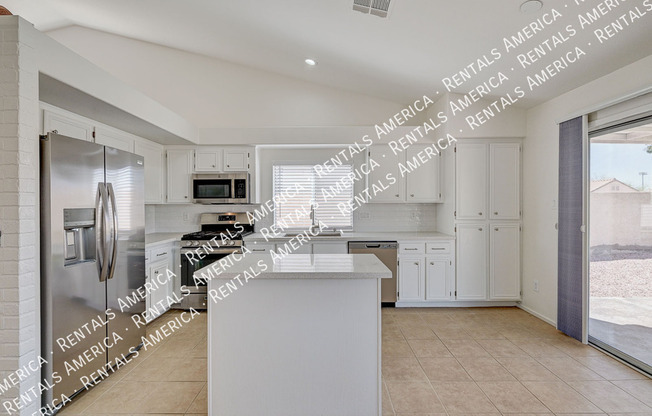 832 SECO VERDE AVE