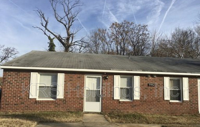 7952 Thompson Rd