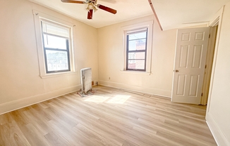 1 bed, 1 bath, 400 sqft, $2,050, Unit 20