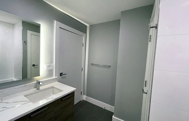 1 bed, 1 bath, 779 sqft, $3,200, Unit 203
