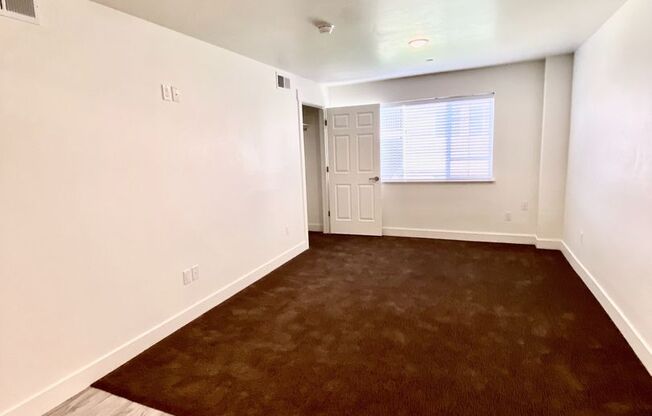 2 beds, 2 baths, 998 sqft, $1,410, Unit D202