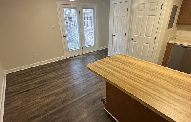 1 Bedroom 1 Bathroom Condo!