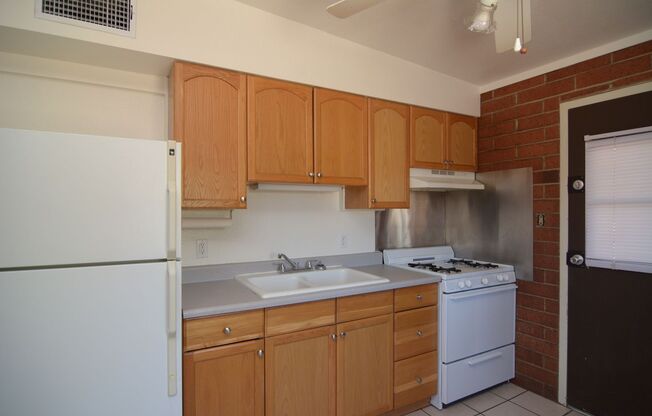 2 beds, 1 bath, $1,150