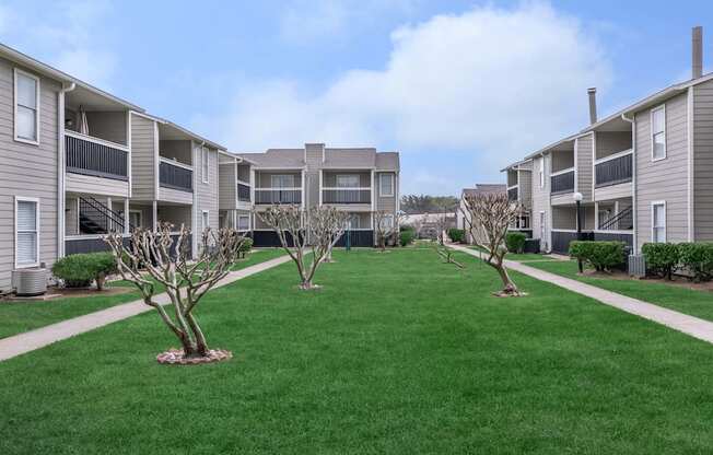 Building at Royal Wildewood Manor Apartments, Texas, 77531