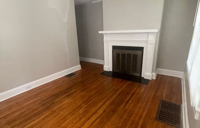 Adorable 2 bedroom 1 bath duplex. Located in the Lockwood area