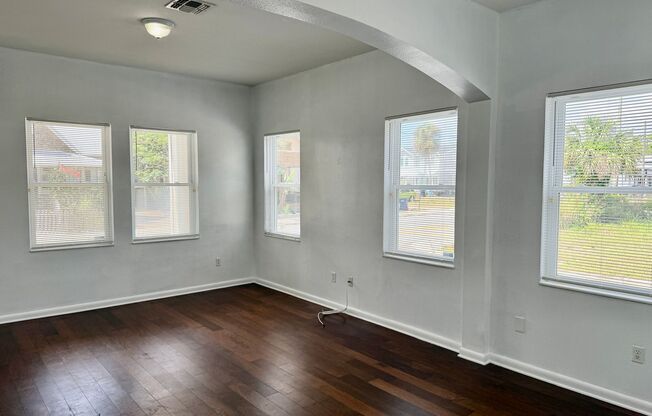 1808 E. Columbus Drive