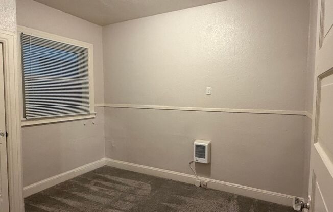 1 bed, 1 bath, 400 sqft, $995, Unit 106