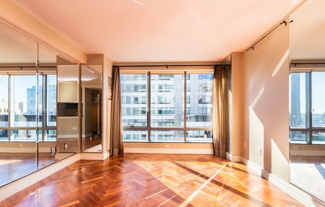 1 bed, 1.5 baths, 751 sqft, $4,500, Unit 17C