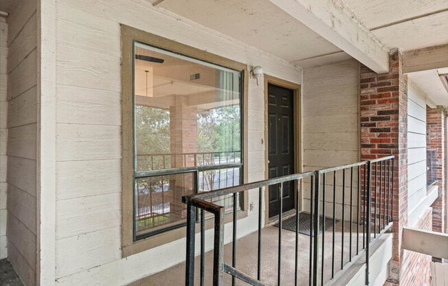 1705 Crossing PL