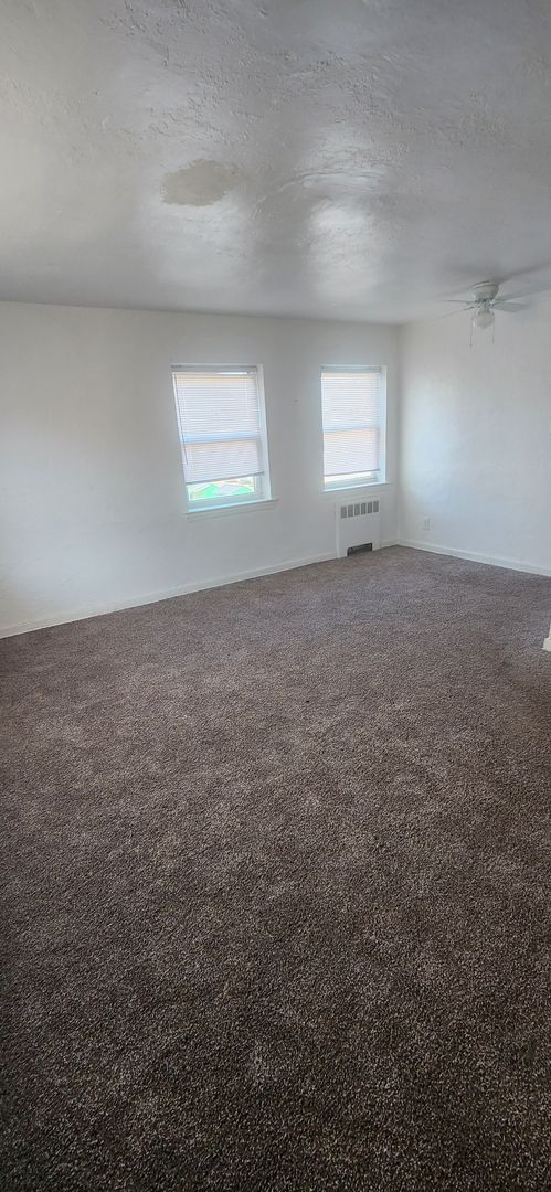 1 bed, 1 bath, 750 sqft, $1,325, Unit B-05