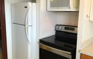 Cozy 1 bedroom Apartment in Liliha $1500 monthly with 1 assigned parking stall