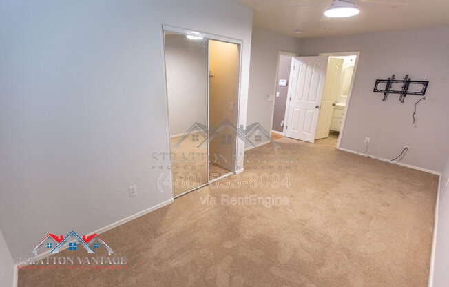 935 W WENDY WAY