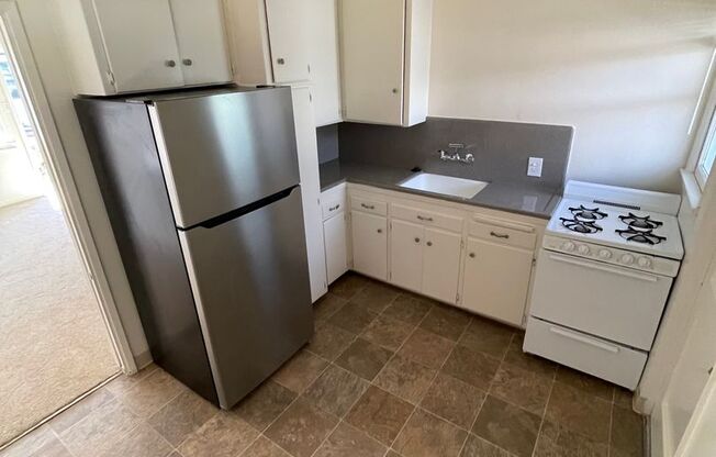 1 bed, 1 bath, 550 sqft, $1,950, Unit 3