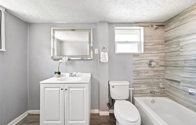 2 beds, 1 bath, $1,395