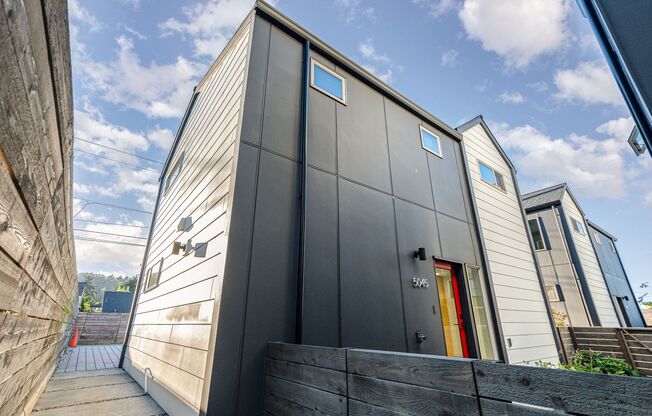 Opportunity to rent a new construction home in West Seattle 3 Bed, 2 Bath SFH - $2,900 / monthly!!!