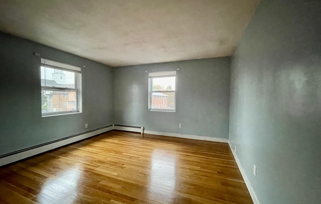 1 bed, 1 bath, 715 sqft, $1,900, Unit 9