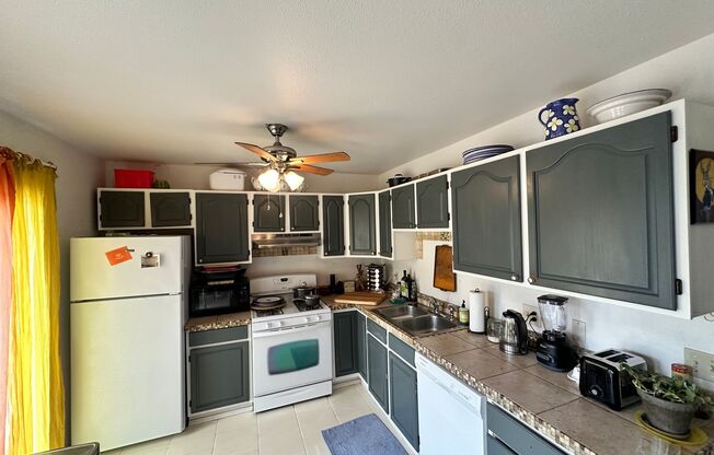 Biggest back yard around! 4BR, 2 car garage, 2 living spaces! (Gorham)