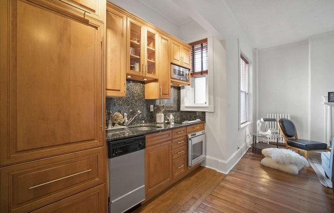 30 Peterborough St Apt B
