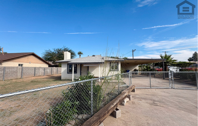 2Bed/1Bath House at McDowell/32nd St! Move-In Ready on 08/06/2026! – NO HOA!