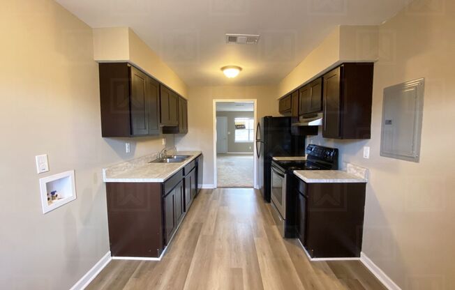 2 beds, 1 bath, 936 sqft, $825, Unit 688