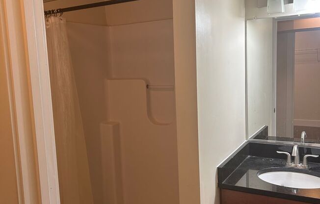 1 bed, 1.5 baths, 628 sqft, $1,500, Unit 100