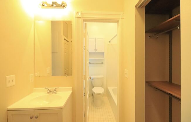 Studio, 1 bath, $2,095, Unit A202