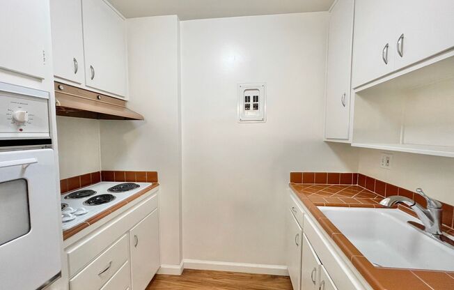 1 bed, 1 bath, 600 sqft, $1,695, Unit 202