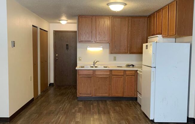 Studio, 1 bath, $625, Unit 1502-07