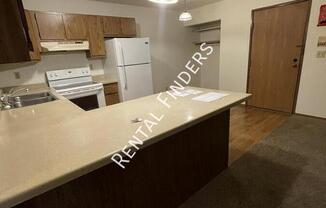 139 E MITCHELL AVE