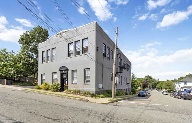 51 BERRY ST