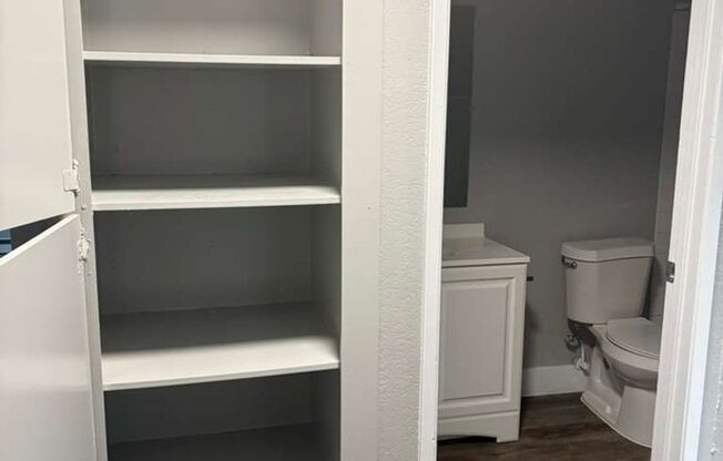 2 beds, 1 bath, 850 sqft, $1,575, Unit 1107 L6