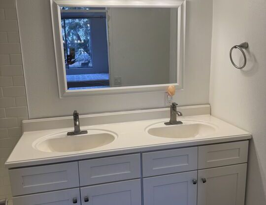 1 bed, 2 baths, 850 sqft, $3,900, Unit 209