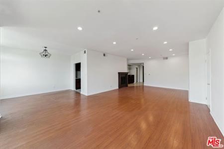 1508 GREENFIELD AVE