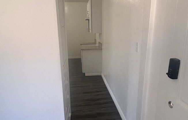 Studio, 1 bath, $1,600, Unit 03