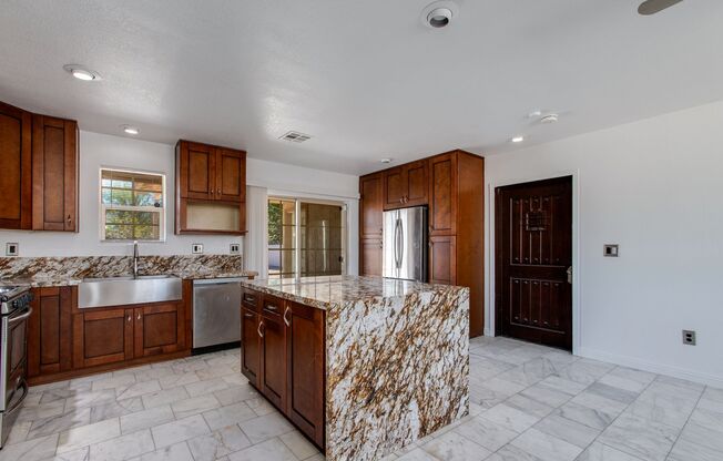 3423 N. 14th St Phoenix, AZ 85014