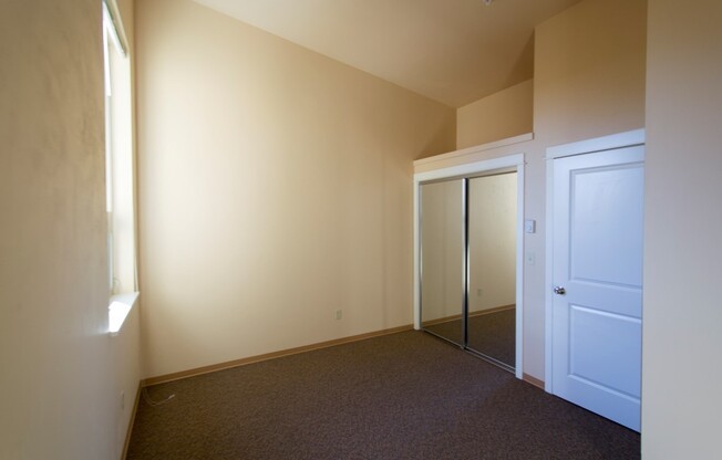 2 beds, 1.5 baths, 850 sqft, $1,700, Unit 28