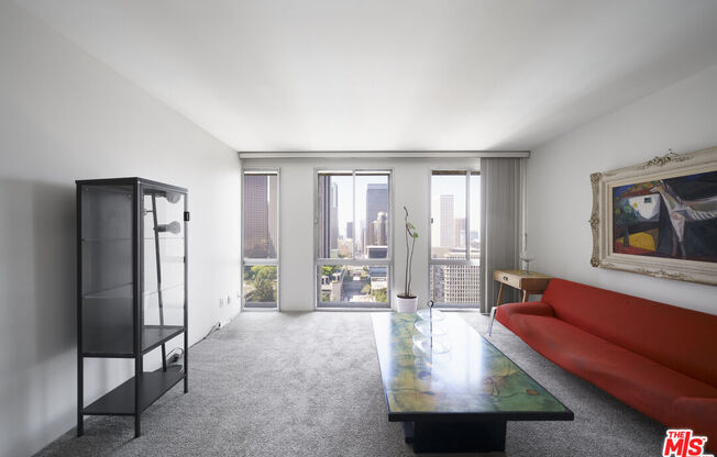 1 bed, 1 bath, 762 sqft, $2,600, Unit 1807