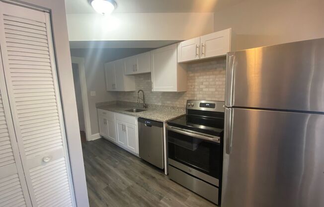 3 beds, 1 bath, 1,050 sqft, $1,499, Unit A10