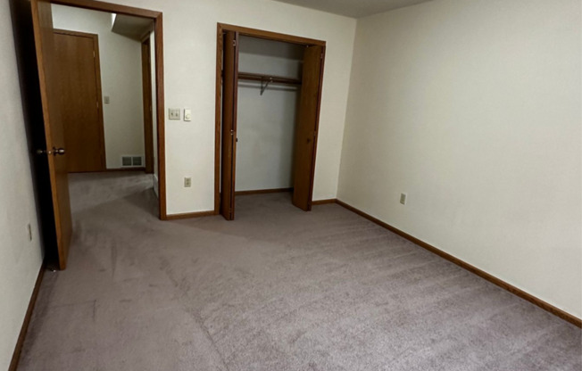 3 beds, 2 baths, $1,375, Unit KA848-2