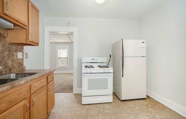 1147 Hermitage SE