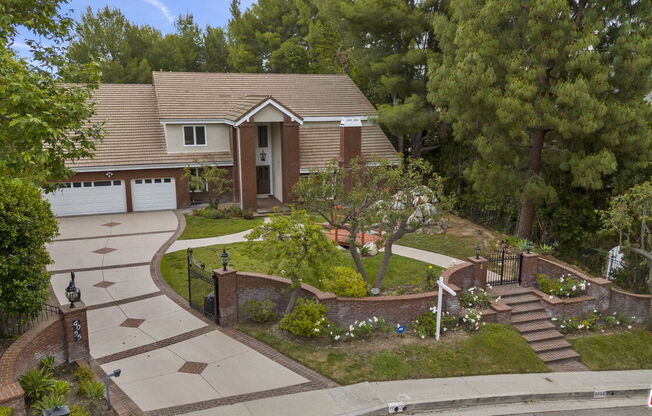 5 beds, 6 baths, 5,290 sqft, $12,000