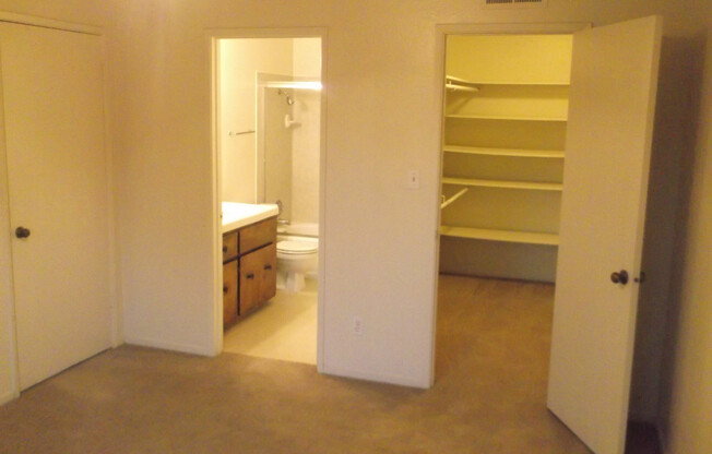 1 bed, 1 bath, 732 sqft, $1,375, Unit 53-106