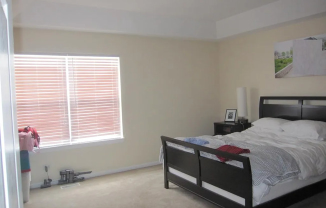 2349 CROYDON PL