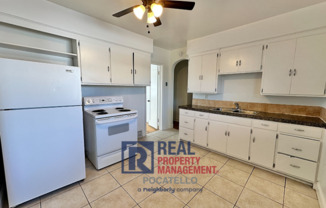 2 beds, 1 bath, $1,000, Unit 904