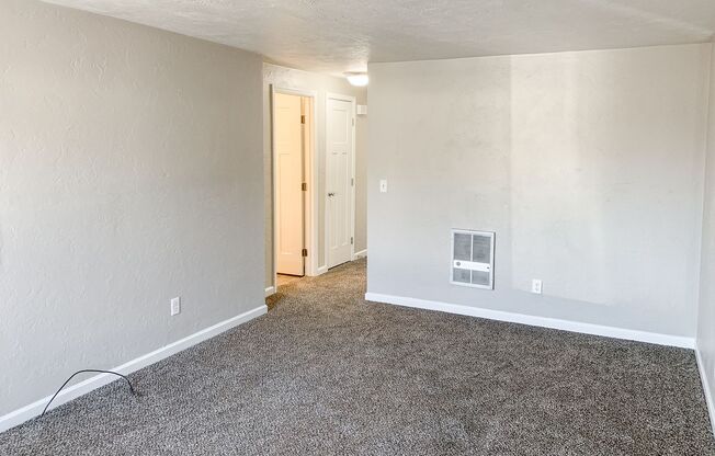 2 beds, 1 bath, 756 sqft, $1,125, Unit 65