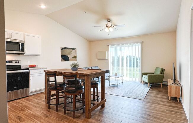 2 beds, 2 baths, 1,110 sqft, $1,800