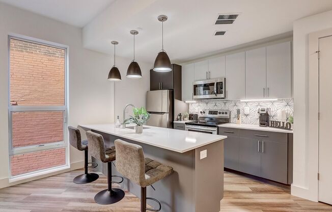 1 bed, 1 bath, 533 sqft, $1,575, Unit 510