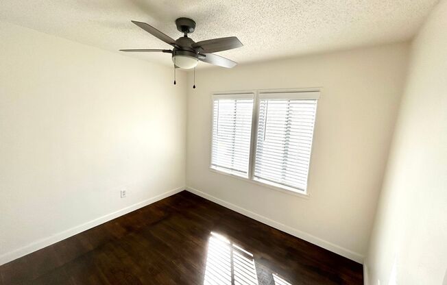 2 beds, 1 bath, $2,195, Unit 3145 Macaulay Street