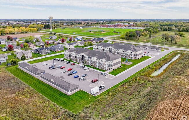 2703 Mayhew Lk Rd NE