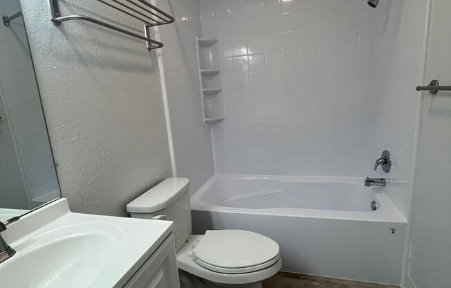 Studio, 1 bath, 380 sqft, $2,225, Unit 777-221